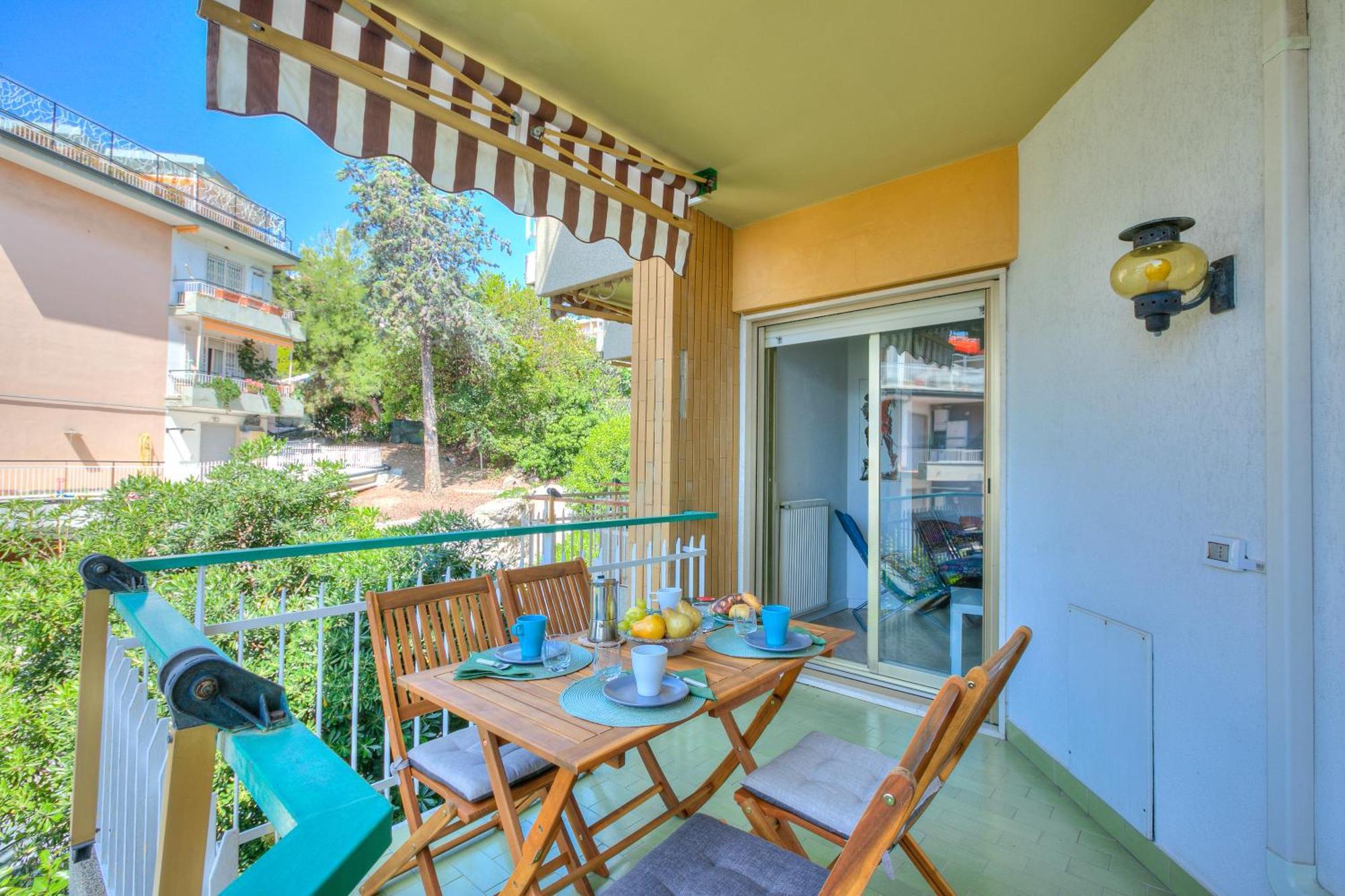 Casa Emma With Sea Glimpse - Happy Rentals San Remo Buitenkant foto