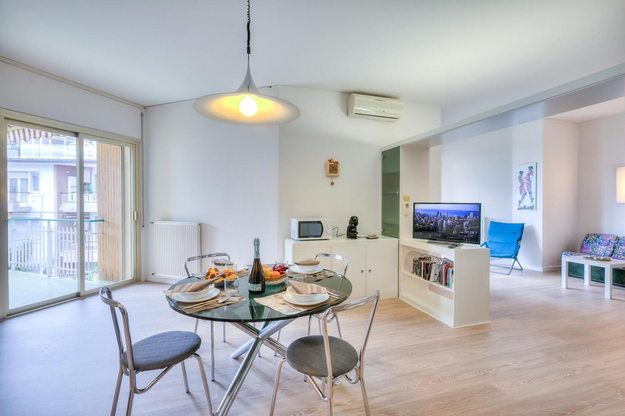 Casa Emma With Sea Glimpse - Happy Rentals San Remo Buitenkant foto