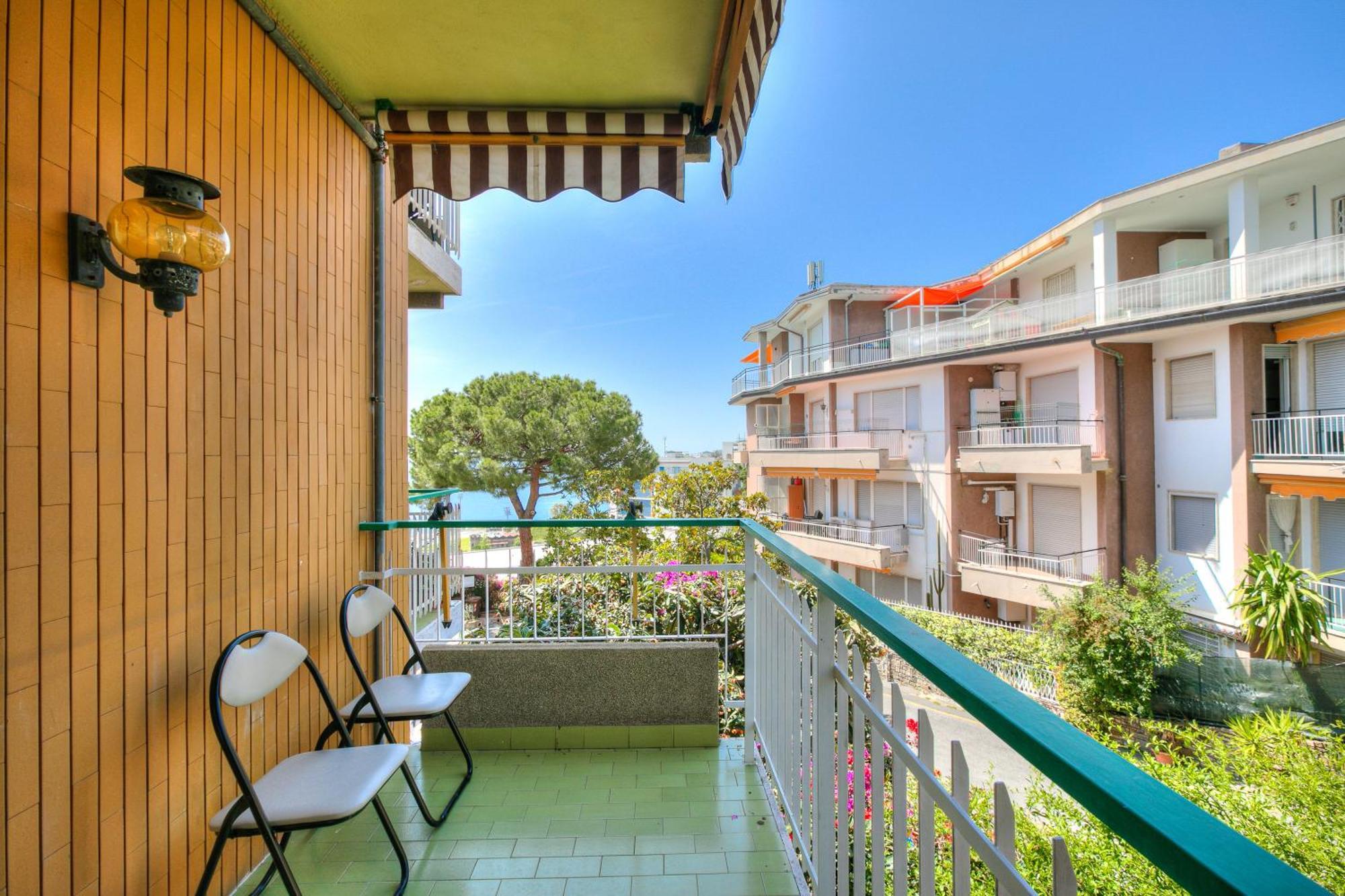 Casa Emma With Sea Glimpse - Happy Rentals San Remo Buitenkant foto